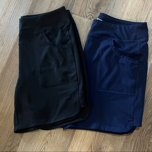 2 pair Women’s Lands End pull on stretch Black and Navy Shorts size M/10-12